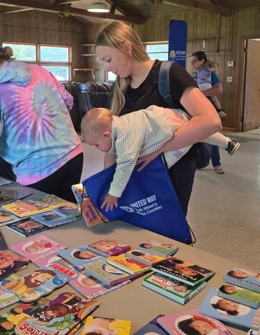 BABY CHOOSES BOOKS 